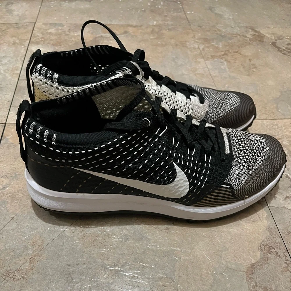 Nike Flyknit Racer - Picture 1 of 9